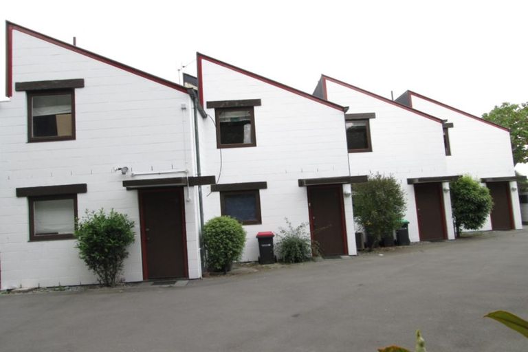 Photo of property in 1/33 Newbridge Place, Ilam, Christchurch, 8041