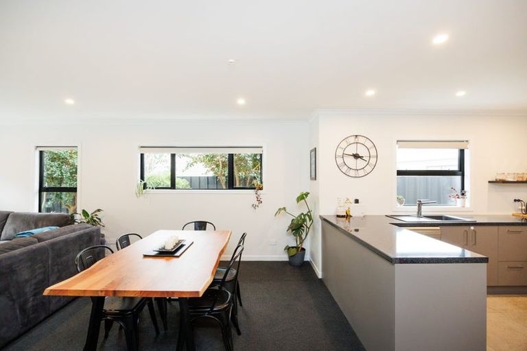 Photo of property in 24b Roberts Line, Kelvin Grove, Palmerston North, 4414