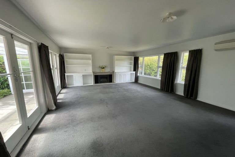 Photo of property in 9 Hampton Place, Burnside, Christchurch, 8053