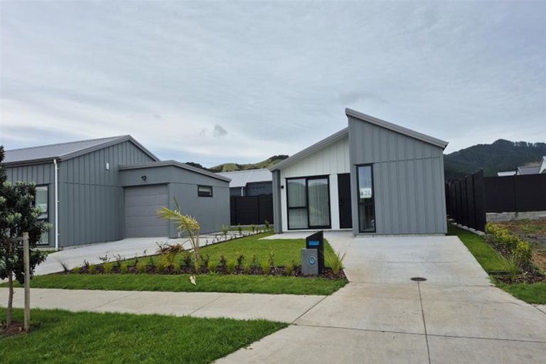 Photo of property in 3 Mataikokako Loop, Kawakawa Bay, 2585