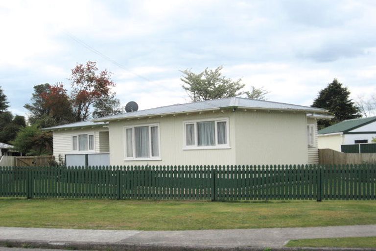 Photo of property in 21 Corlett Street, Utuhina, Rotorua, 3015