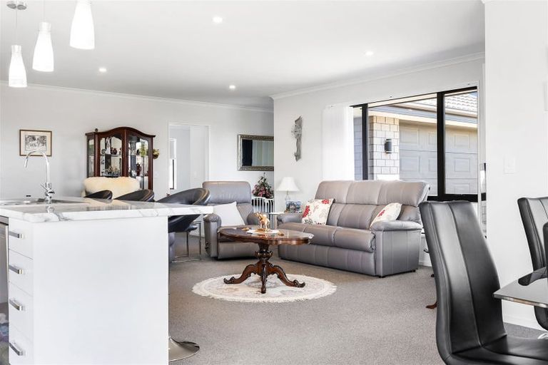 Photo of property in 9 Denton Street, Amberley, 7410