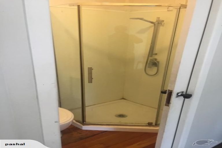 Photo of property in 79 Roberts Road, Te Atatu South, Auckland, 0610