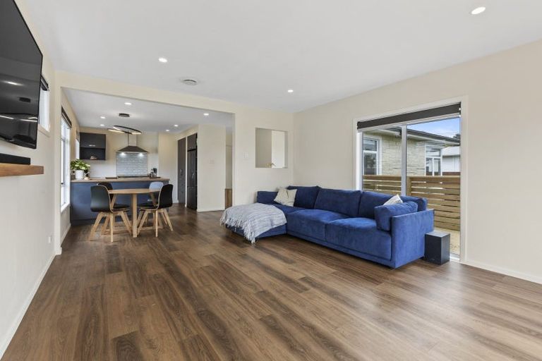 Photo of property in 14 Cowling Road, Hurdon, New Plymouth, 4310