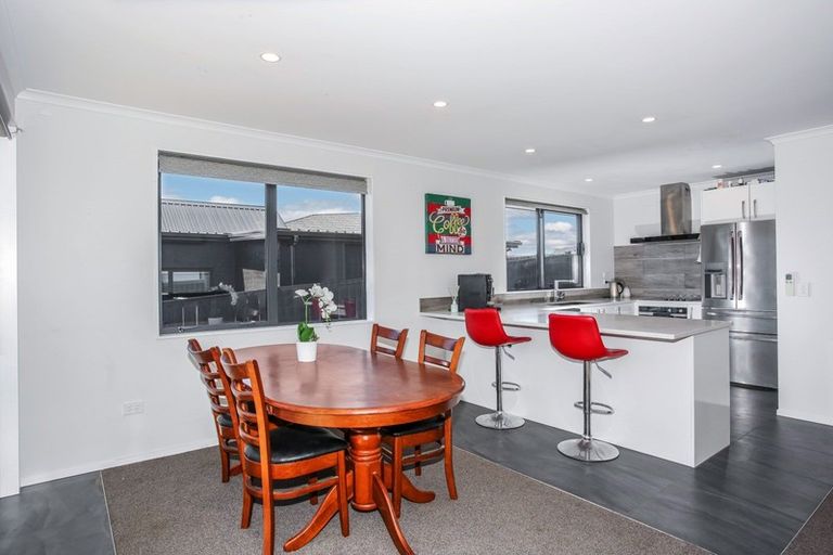 Photo of property in 16 Lippiatt Crescent, Pokeno, 2402