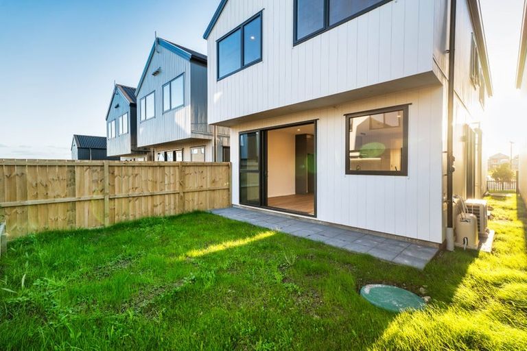 Photo of property in 17 Sails Road, Hobsonville, Auckland, 0616