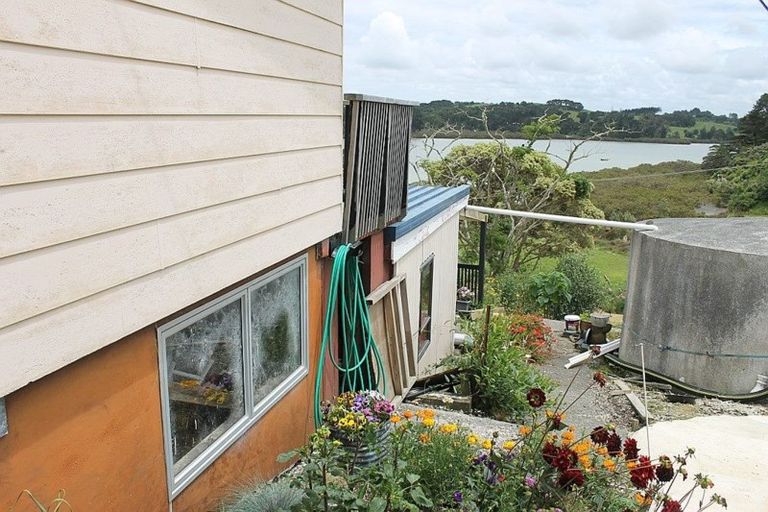 Photo of property in 1133 Whakapirau Road, Whakapirau, Maungaturoto, 0583