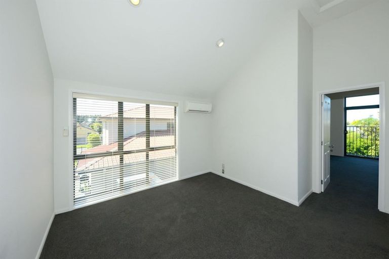 Photo of property in 3 Bottle Lake Drive, Parklands, Christchurch, 8083