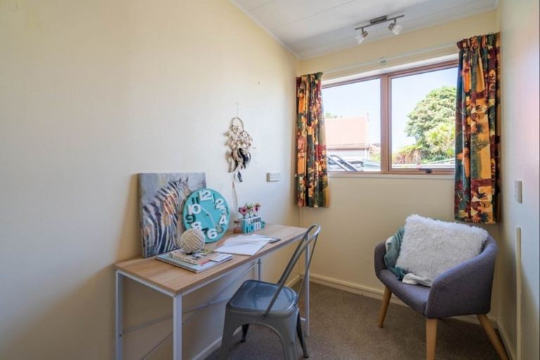 Photo of property in 95 Rimu Road, Raumati Beach, Paraparaumu, 5032