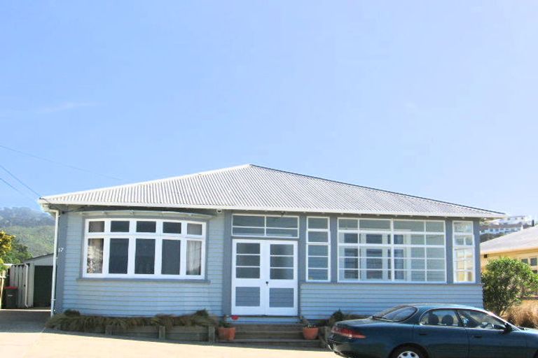 Photo of property in 17 Mandalay Terrace, Khandallah, Wellington, 6035