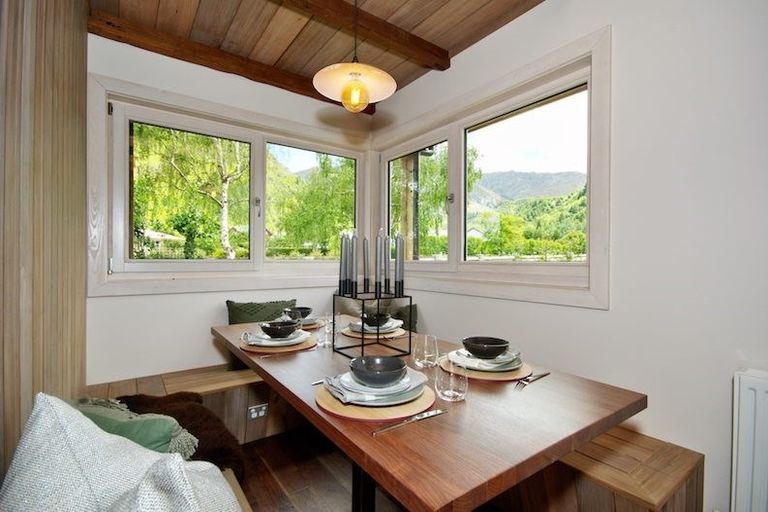 Photo of property in 5 Flynn Lane, Arrowtown, 9302