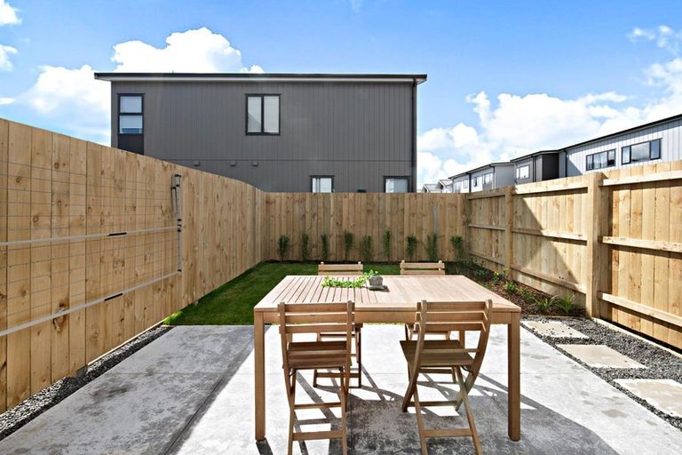 Photo of property in 11 Kitea Place, Mangere, Auckland, 2022