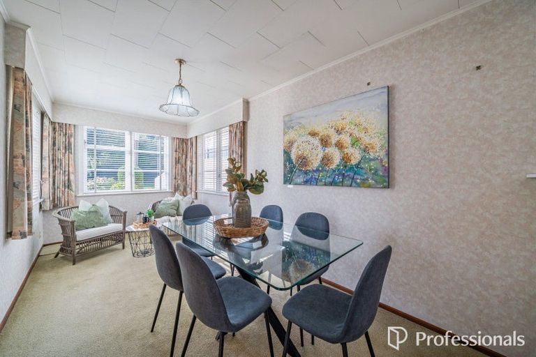 Photo of property in 12 Tawhai Street, Stokes Valley, Lower Hutt, 5019
