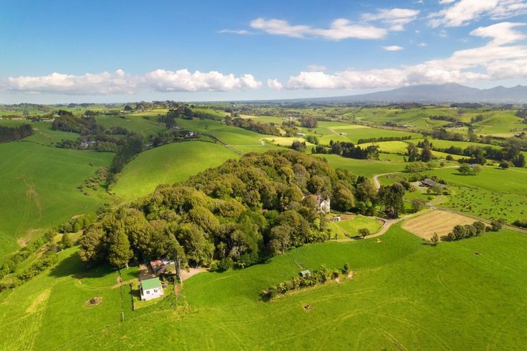 Photo of property in 277 Wortley Road, Waiongana, New Plymouth, 4373