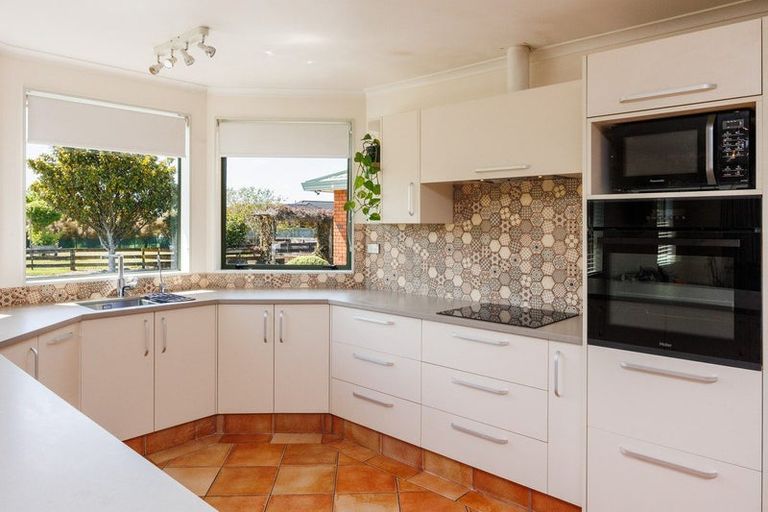 Photo of property in 19 Barnett Drive, Marton, 4710