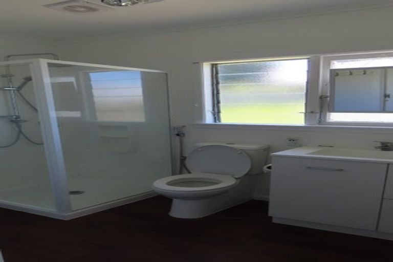 Photo of property in 10 Camelot Place, Glenfield, Auckland, 0629