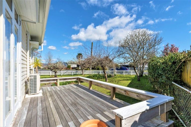 Photo of property in 11 Darlington Street, Ngatea, 3503