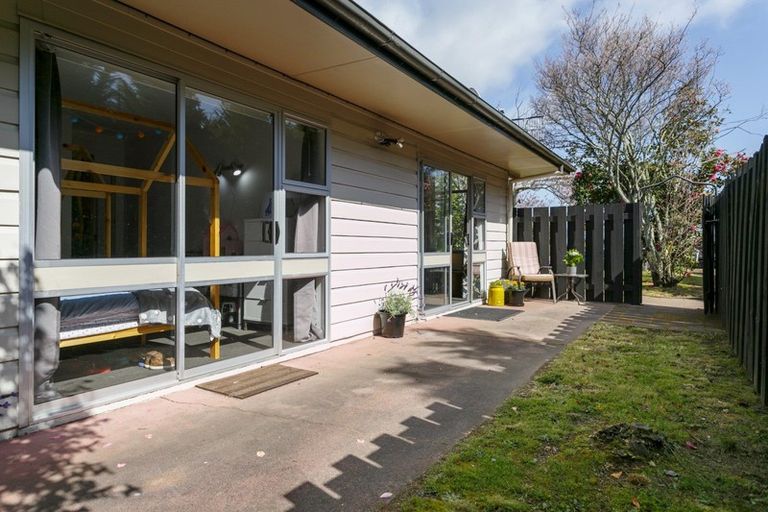 Photo of property in 1/4 Kereru Street, Two Mile Bay, Taupo, 3330
