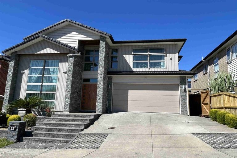 Photo of property in 32 Lisnoble Road, Flat Bush, Auckland, 2019