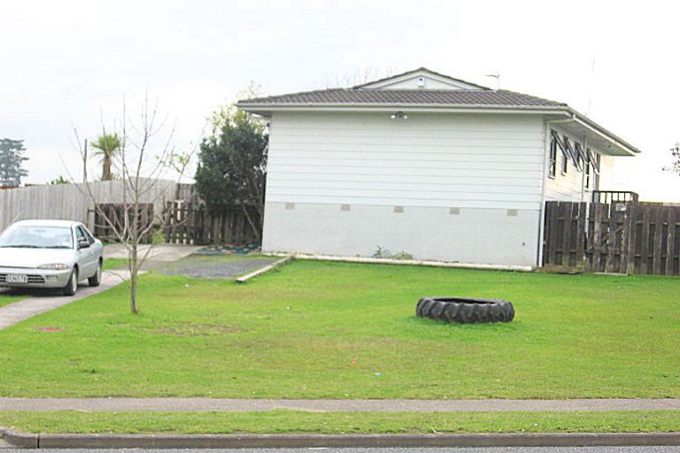 Photo of property in 183 Mahia Road, Wattle Downs, Auckland, 2103