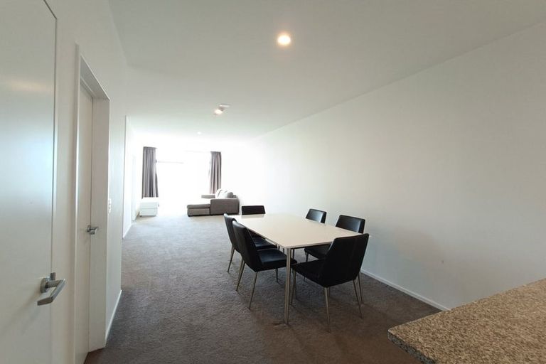 Photo of property in 106/102 Pakuranga Road, Pakuranga, Auckland, 2010