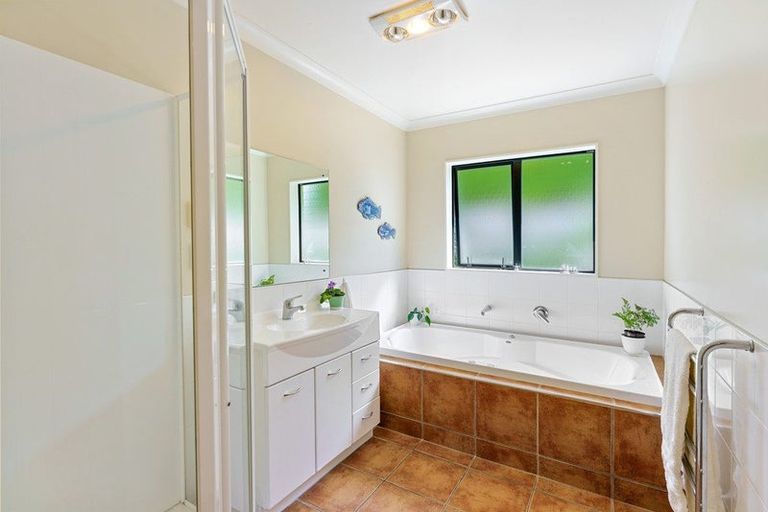 Photo of property in 42 Monarch Place, Paraparaumu Beach, Paraparaumu, 5032