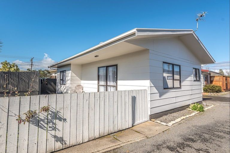 Photo of property in 2b Roberts Avenue, Aramoho, Whanganui, 4500