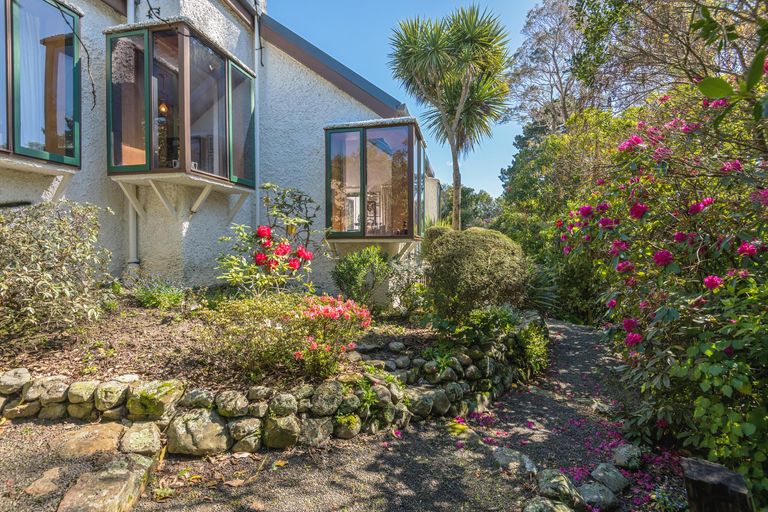 Photo of property in 36 Clifton Terrace, Fitzherbert, Palmerston North, 4410