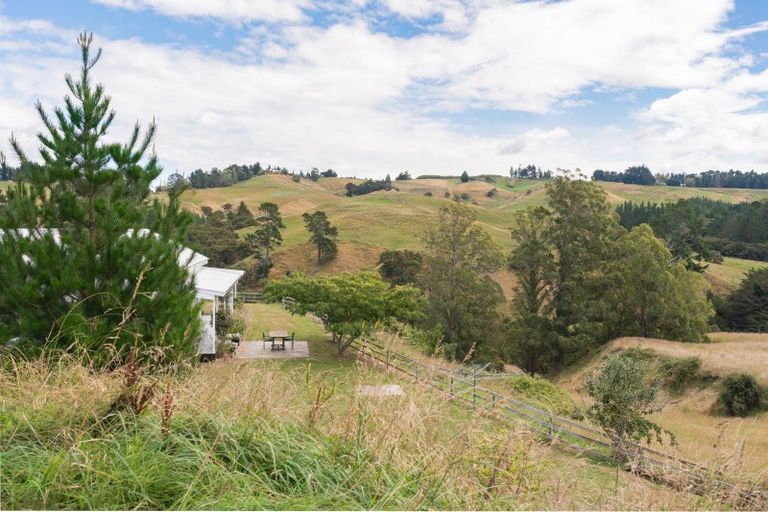 Photo of property in 1986 Taihape Road, Sherenden, Hastings, 4179