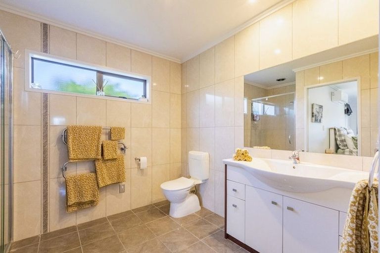 Photo of property in 35 Pinotage Drive, Greenmeadows, Napier, 4112