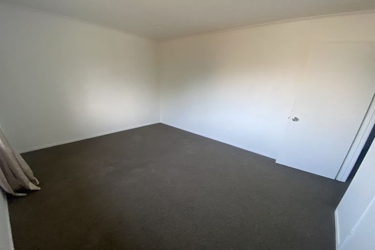 Photo of property in 54 Redoubt Road, Clover Park, Auckland, 2105