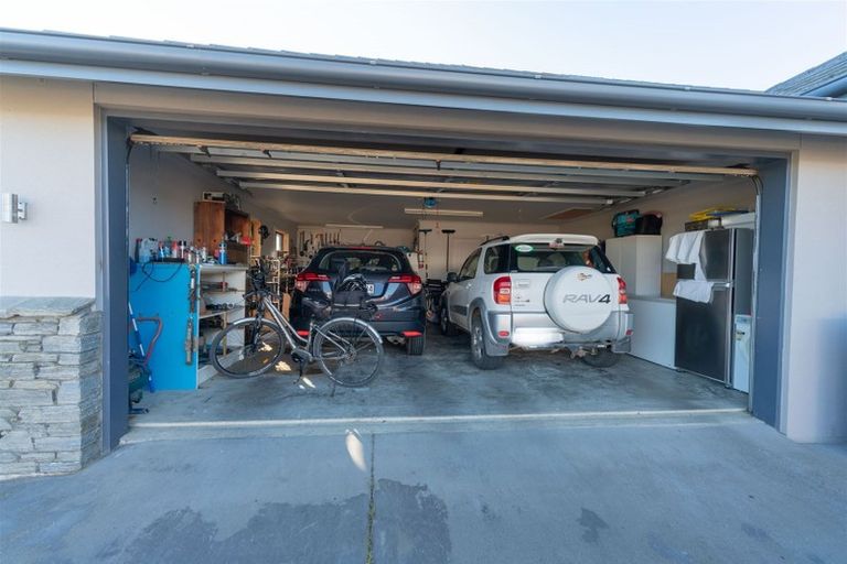 Photo of property in 12 Tawera Place, Te Anau, 9679