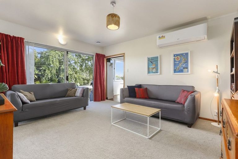 Photo of property in 30 Nile Road, Kelston, Auckland, 0602
