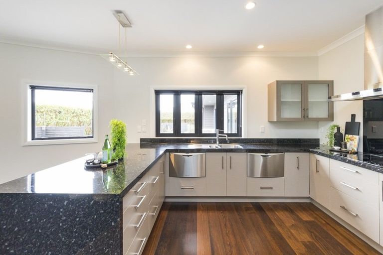 Photo of property in 6 Manhattan Court, Kelvin Grove, Palmerston North, 4414