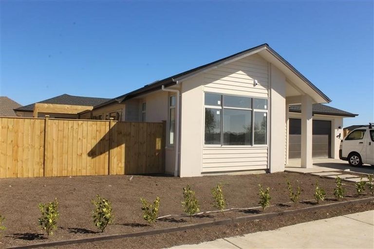 Photo of property in 18 Paso Fino Crescent, Karaka, Papakura, 2113