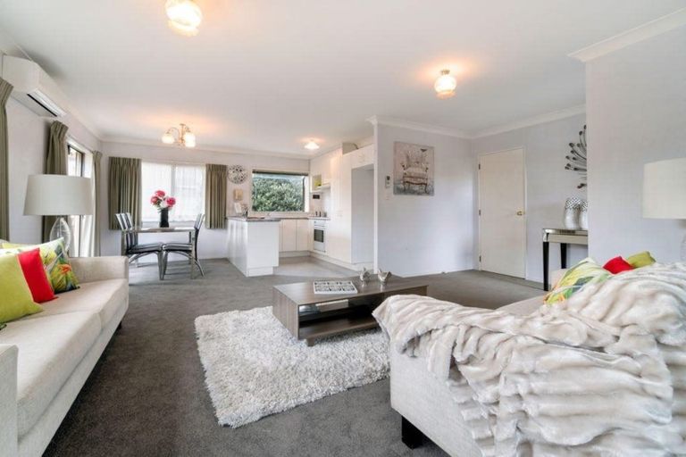 Photo of property in 56 Bodi Place, Te Atatu South, Auckland, 0610