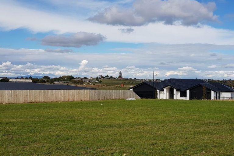 Photo of property in 12 Iwi Road, Baverstock, Hamilton, 3200