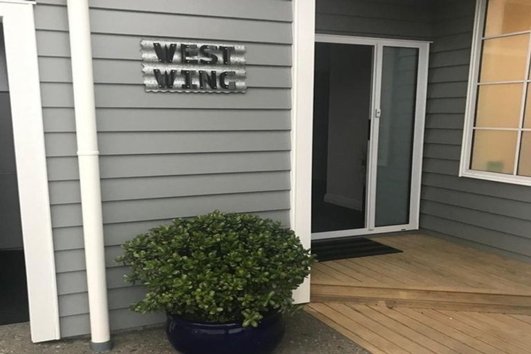 Photo of property in 748 Whangaparaoa Road, Manly, Whangaparaoa, 0930