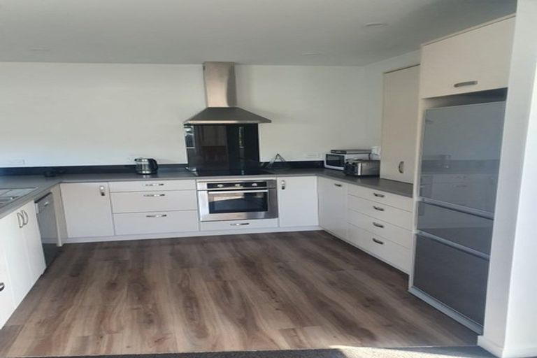 Photo of property in 62a Golders Road, Elderslea, Upper Hutt, 5018