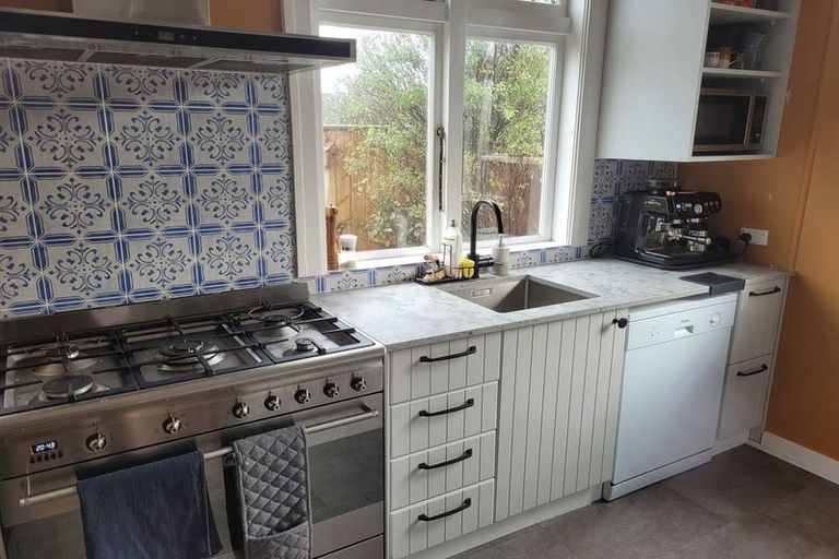 Photo of property in 10a Puriri Street, Miramar, Wellington, 6022