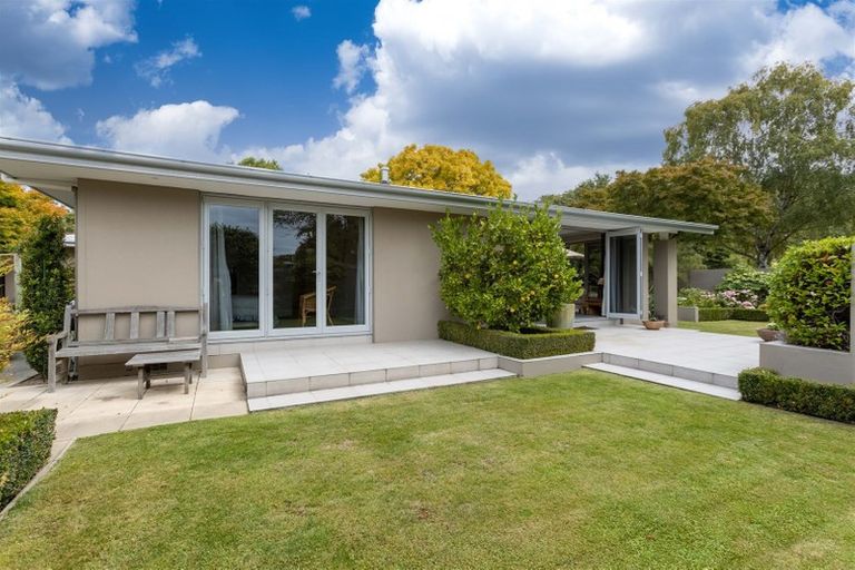 Photo of property in 10 Willowbrook Place, Fendalton, Christchurch, 8052