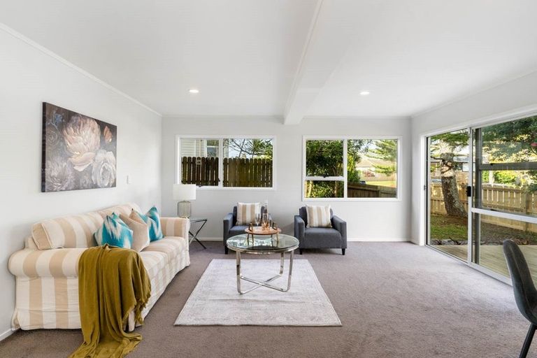 Photo of property in 35 Reelick Avenue, Pakuranga Heights, Auckland, 2010