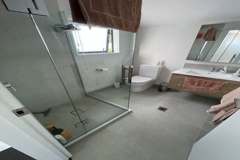 Photo of property in 2/19 Brockworth Place, Riccarton, Christchurch, 8011