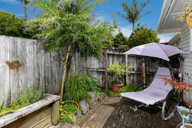 Photo of property in 13b Humphrey Kemp Avenue, Henderson, Auckland, 0612
