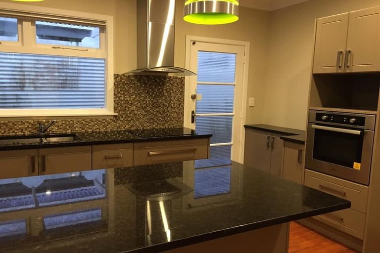 Photo of property in 221a Karori Road, Karori, Wellington, 6012