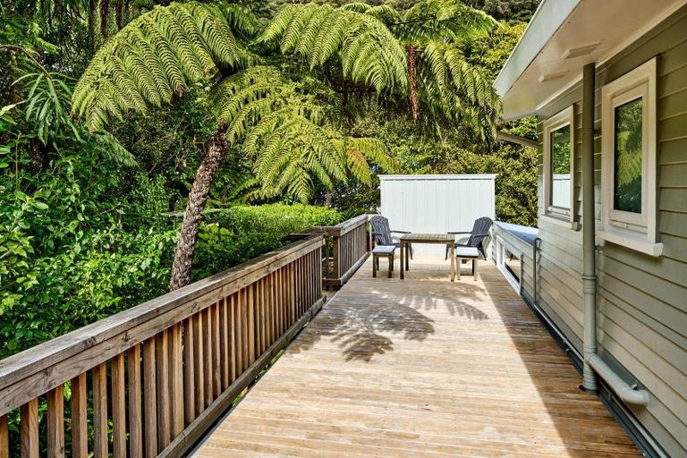 Photo of property in 13 Taumaru Avenue, Lowry Bay, Lower Hutt, 5013