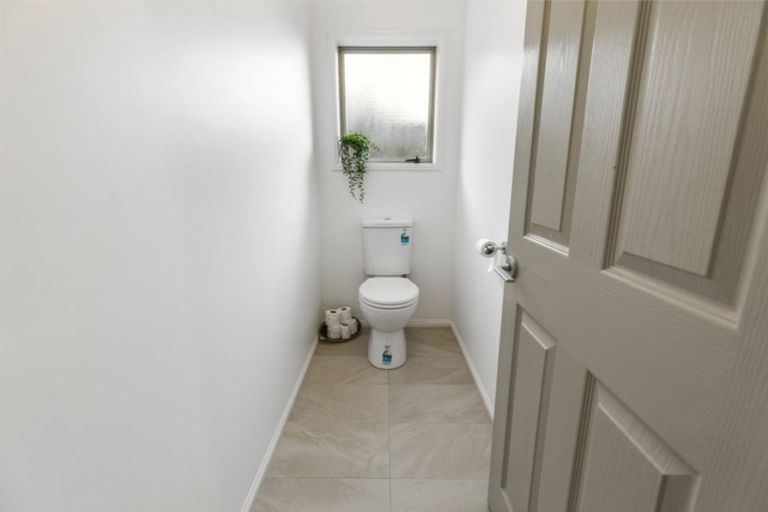 Photo of property in 36 Oreti Crescent, Papamoa Beach, Papamoa, 3118