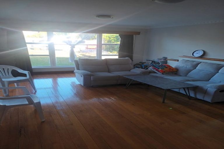 Photo of property in 54 Chippendale Crescent, Birkdale, Auckland, 0626