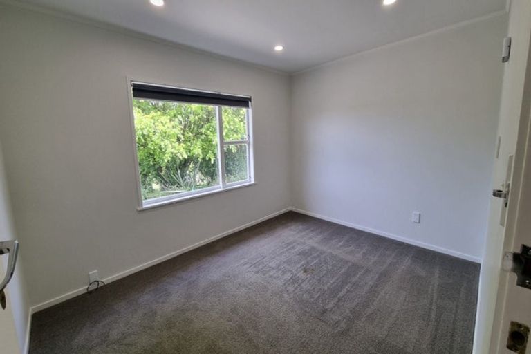 Photo of property in 43 Ramillies Place, Glenfield, Auckland, 0629