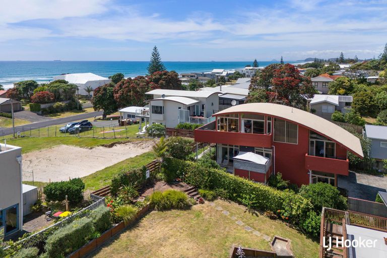 Photo of property in 53b Dillon Street, Waihi Beach, 3611